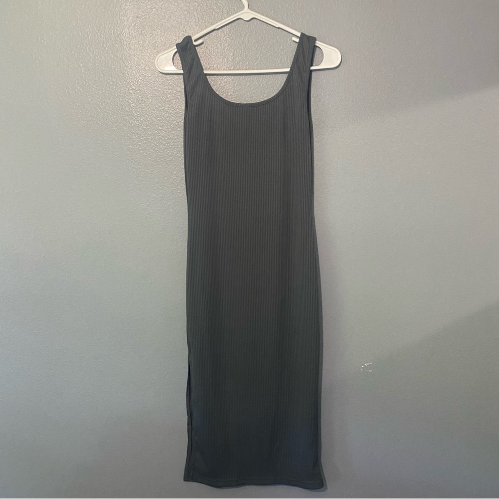 Ribbed Midi Dress